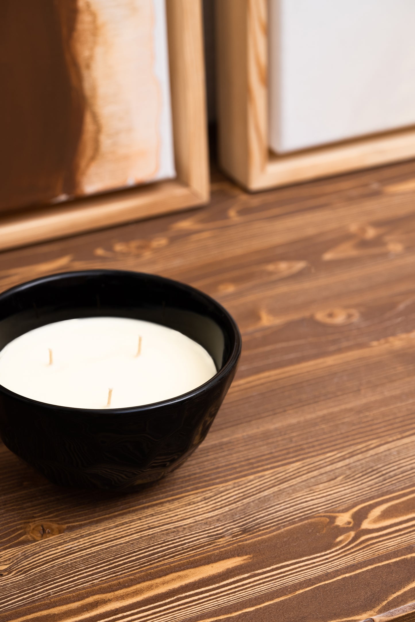 TOI BLACK LUXURY CANDLE - SPICY WOODY