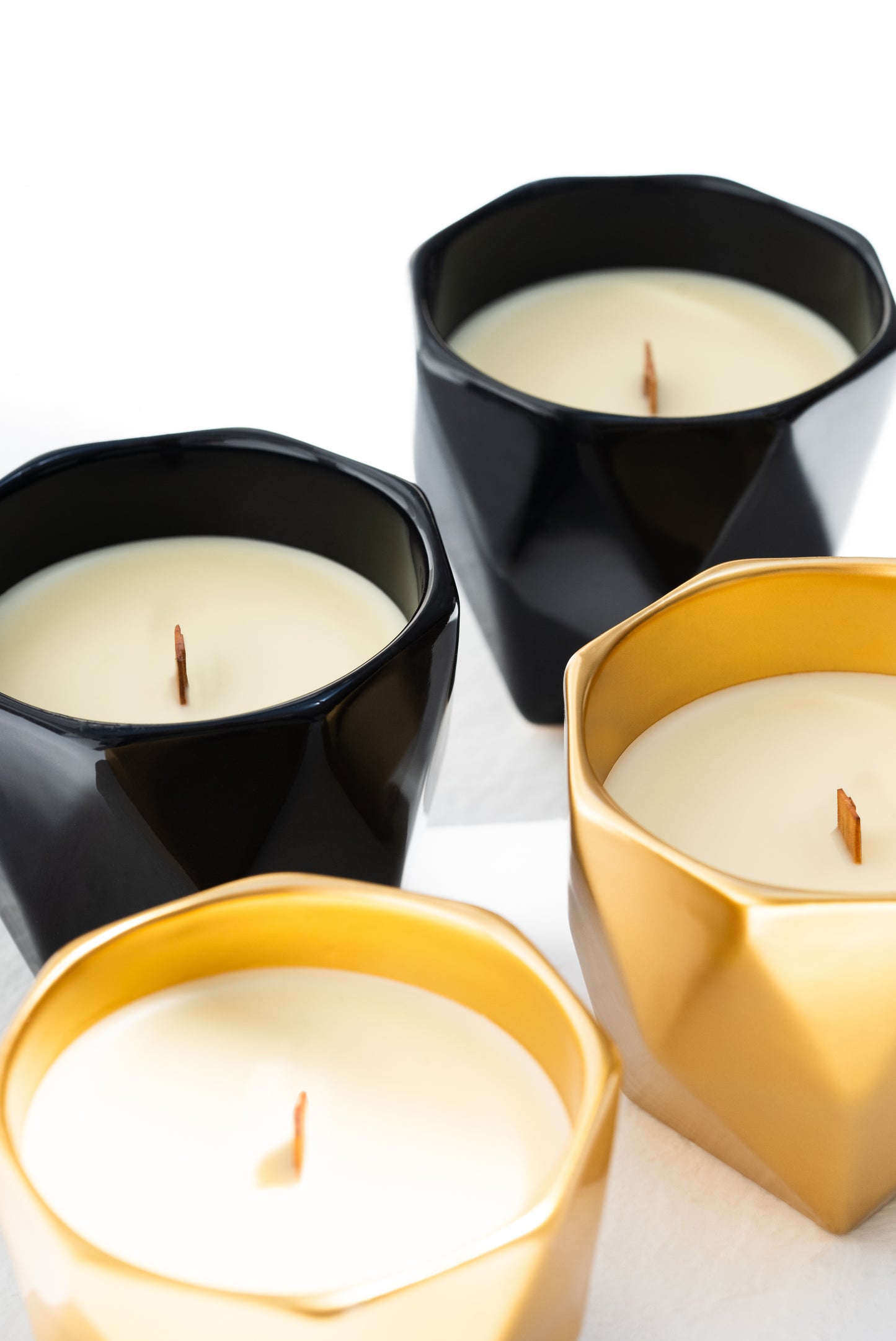 SET 2: MOI GOLD LUXURY CANDLE - FLORAL & MOI BLACK LUXURY CANDLE - SPICY WOODY