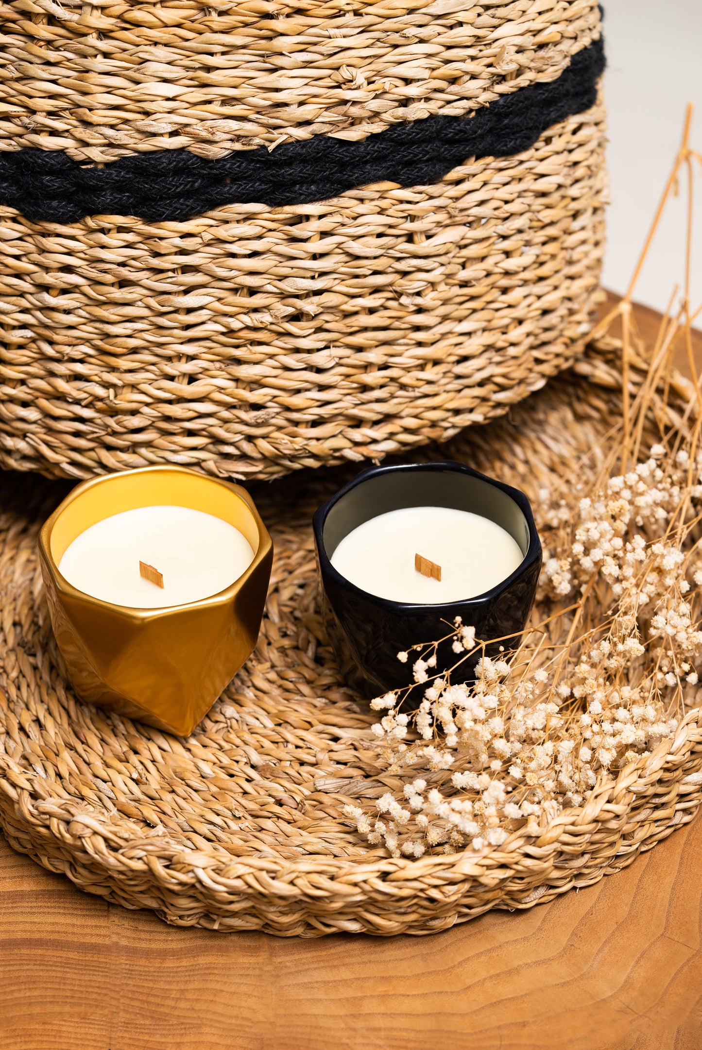 SET 2: MOI GOLD LUXURY CANDLE - FLORAL & MOI BLACK LUXURY CANDLE - SPICY WOODY