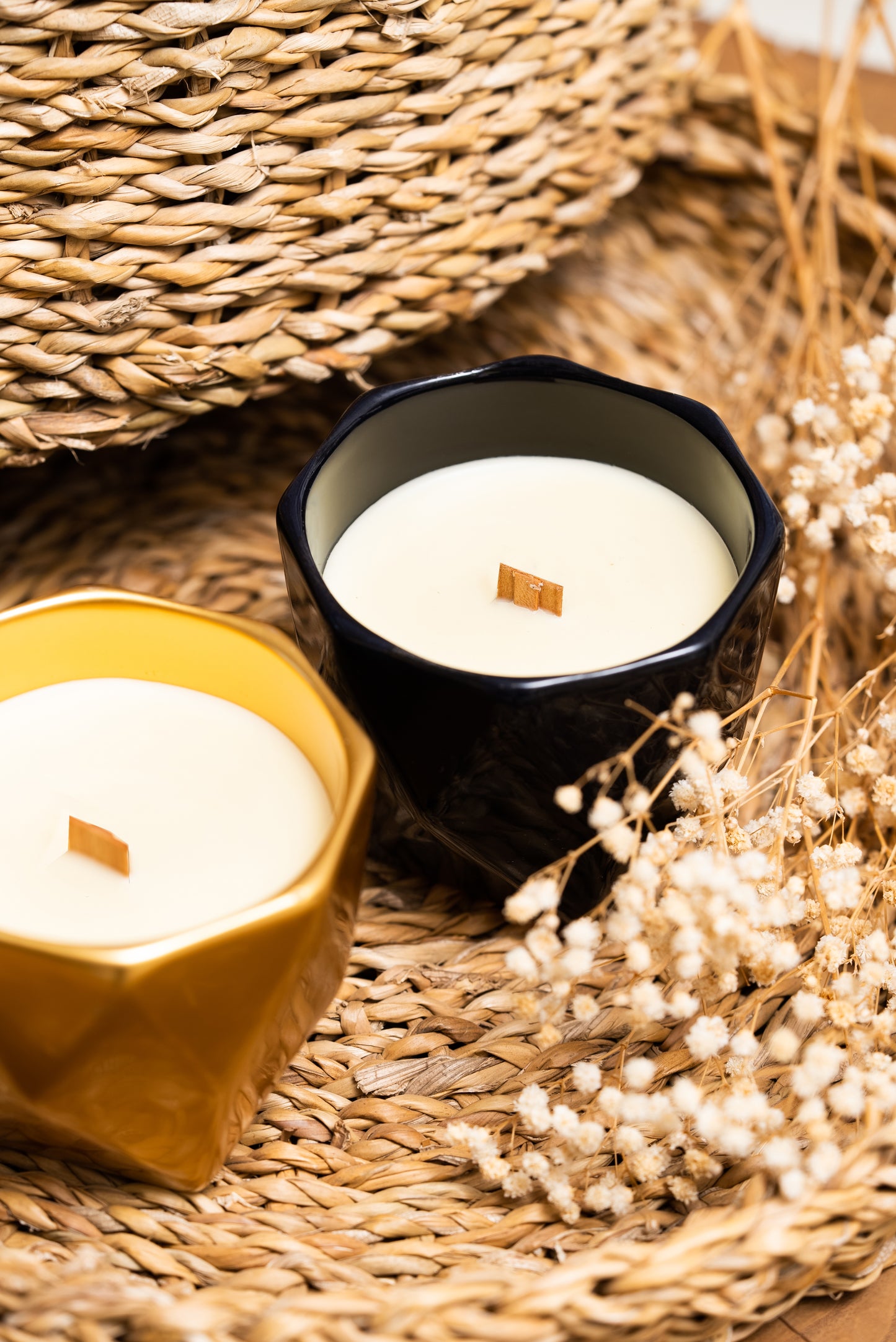 SET 2: MOI GOLD LUXURY CANDLE - FLORAL & MOI BLACK LUXURY CANDLE - SPICY WOODY