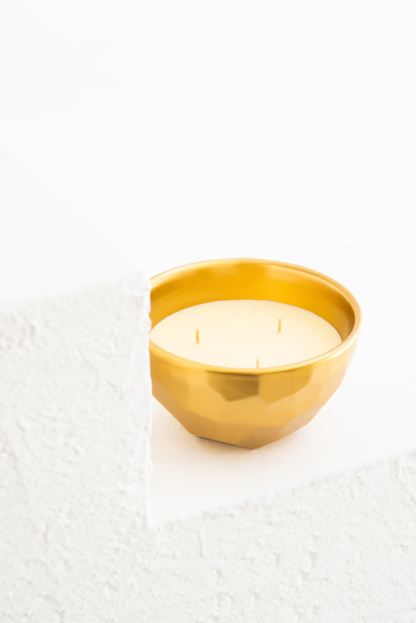 TOI GOLD LUXURY CANDLE - FLORAL